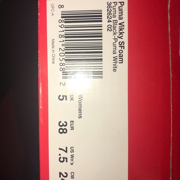 Pumas black & white - Picture 4 of 4